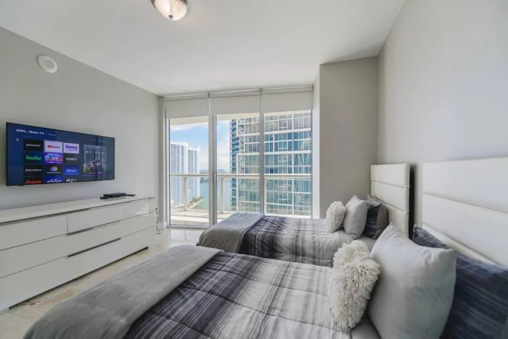 Image 1 of Wonderful 2 BR Condo Icon Brickell With Pool