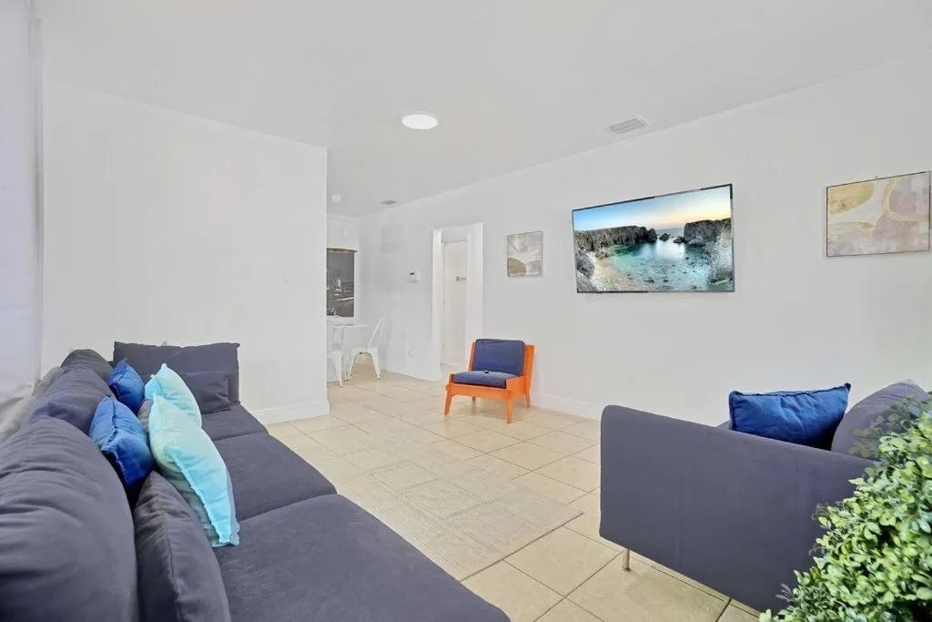 Image 5 of Wynwood Bungalow Hottub & Pking
