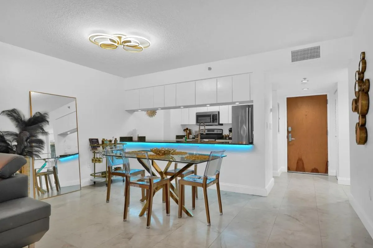 Image 3 of Zeus’ Sanctuary Ocean View In Brickell Miami