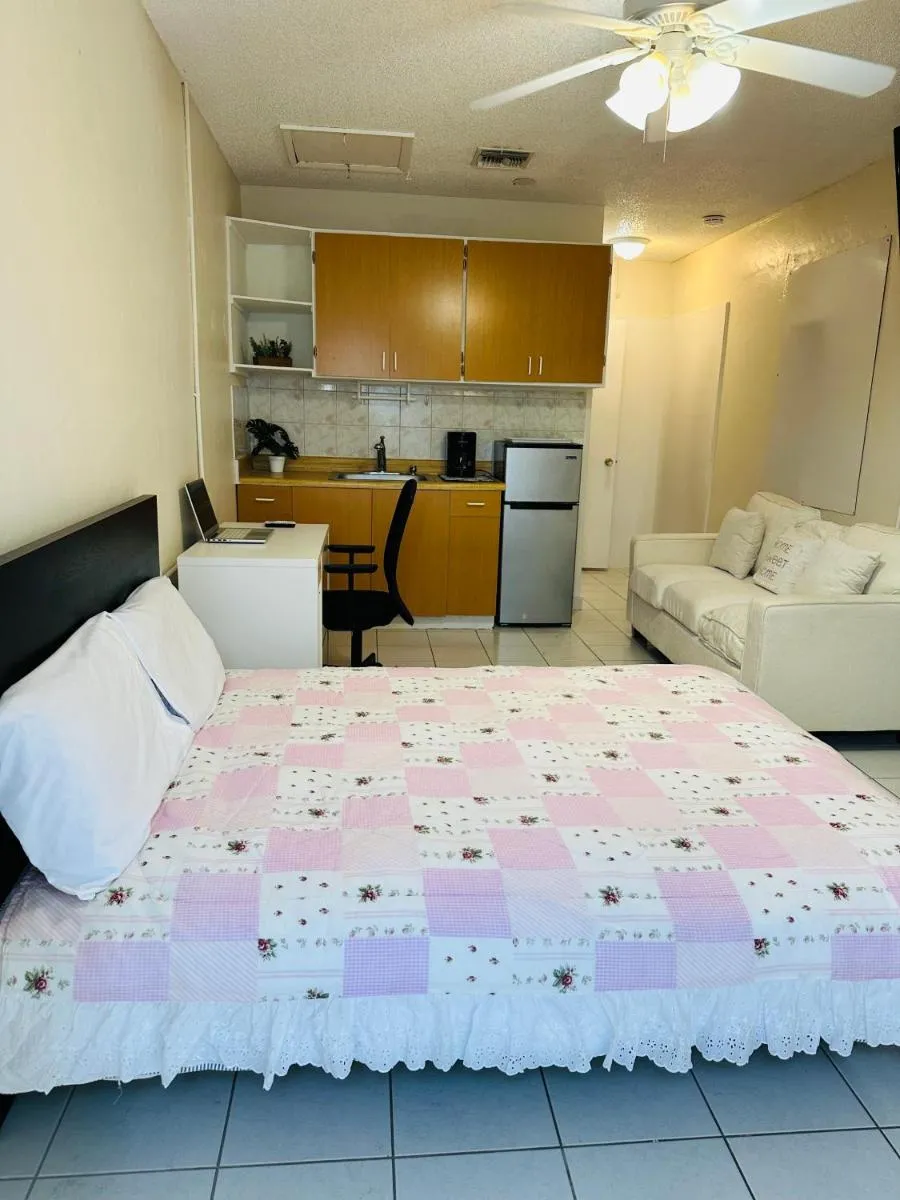 Image 4 of lovely apartment with free parking